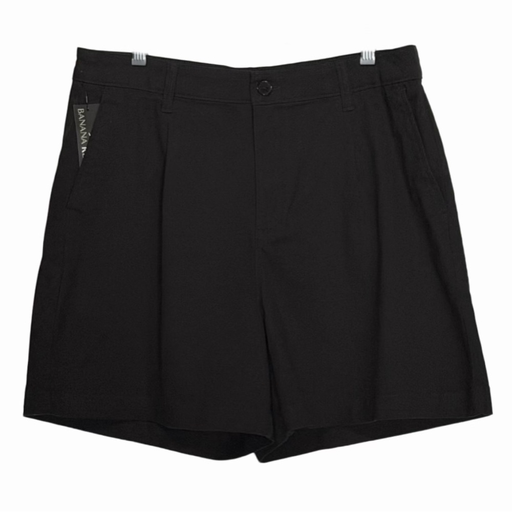 Banana Republic Pleated Front 5” Inseam Black Shorts - Picture 2 of 8